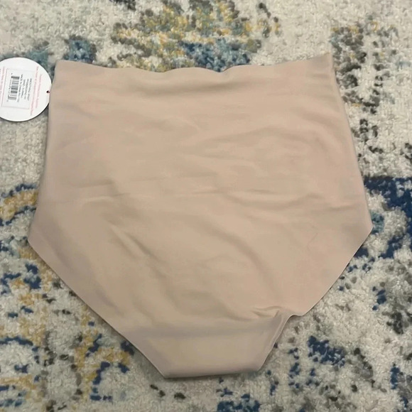 Proof High Rise Smoothing Brief - Picture 4 of 5